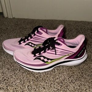 Saucony Women's Kinvara 12 Running Shoes - Brand New
